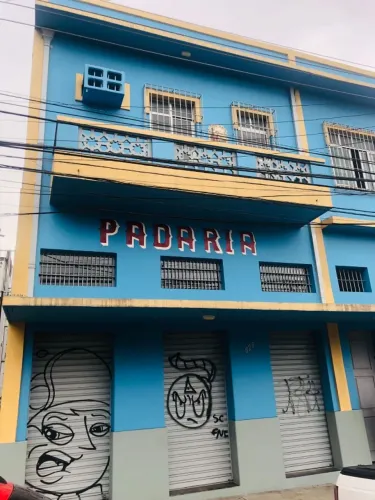Prédio Comercial na Av. Epaminondas - 2 pisos Localização estratégica no centro