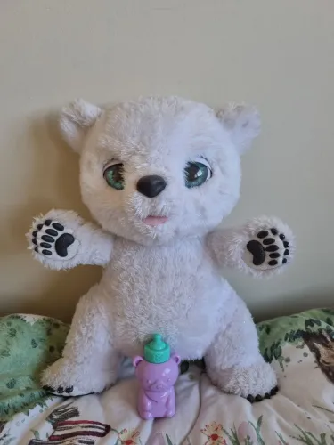 Urso Polar furreal emite sons 