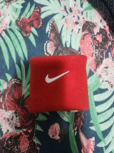 Nike Munhequeira