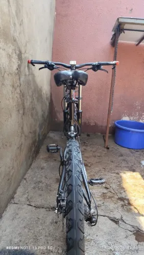 BICICLETA FULL SUSPENSÃO