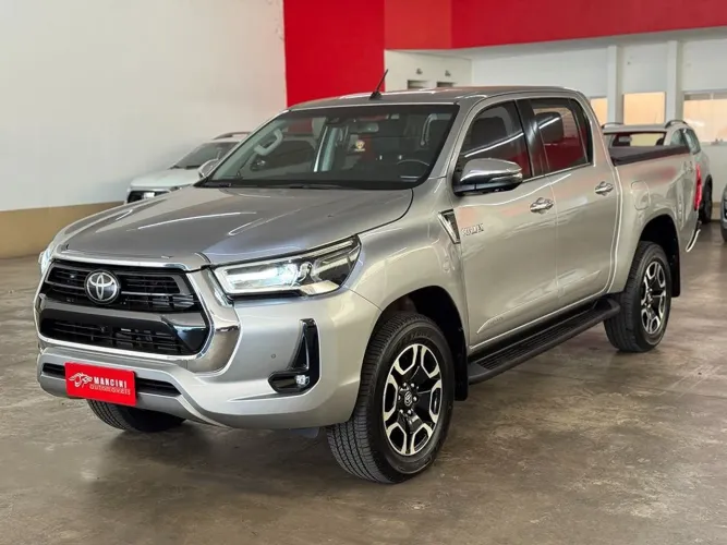 Toyota Hilux CD SRX 4X4 2.8 TDI 16V Diesel Aut. 2023