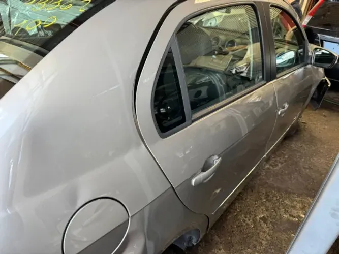 VW Voyage G6 para venda de peças! SR Peças usadas!