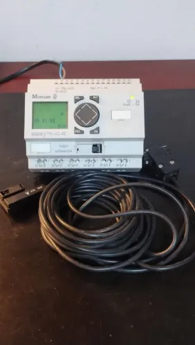 CLP Moeller - Controlador lógico Programável 