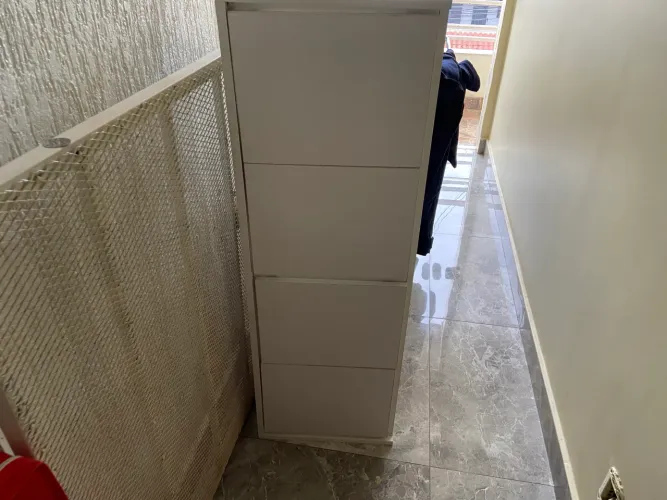 Armário suspenso em MDF 