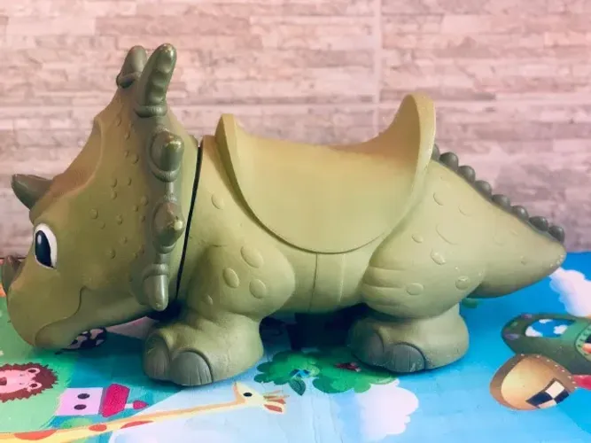 Andador Dinossauro  da marca Roma com rodinhas 