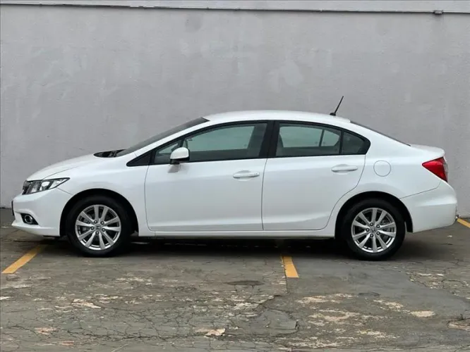 Honda Civic Hatch DX 2014