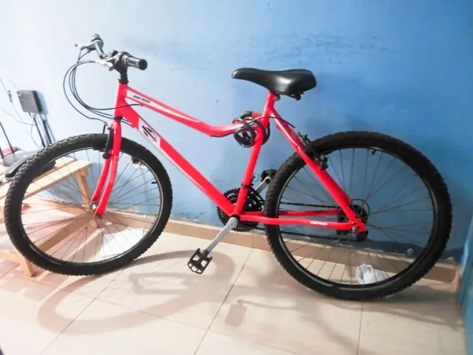 Bicicleta Mountain Bike laranja aro 26. VENDER URGENTE