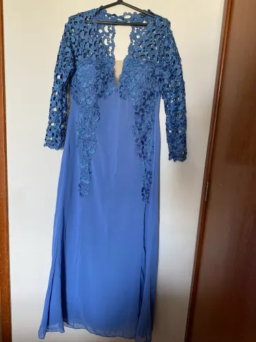 Vestido longo de festa senhoril