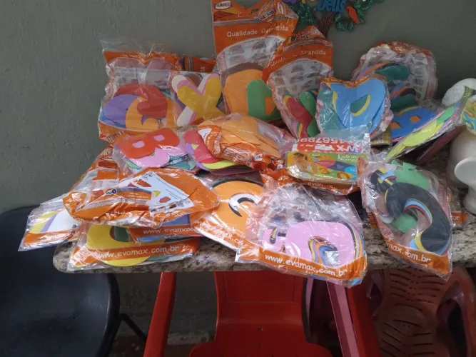 29 Letras EVA para asanato e decoração