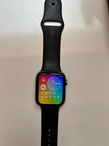 Apple Watch Series 4 / 44mm