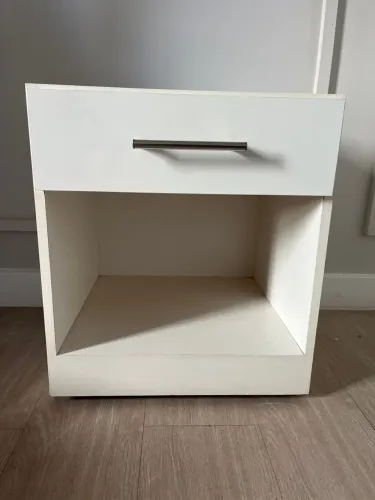 Mesa de cabeceira