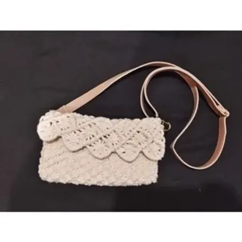 Bolsa de Ombro de Macramê