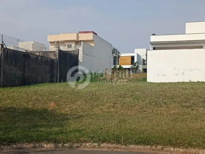 Oportunidade! Terreno à Venda no Condomínio Jardim de Mônaco
