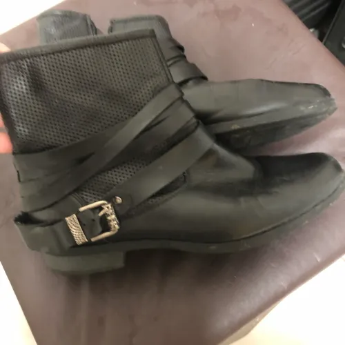 Bota cano curto feminino 