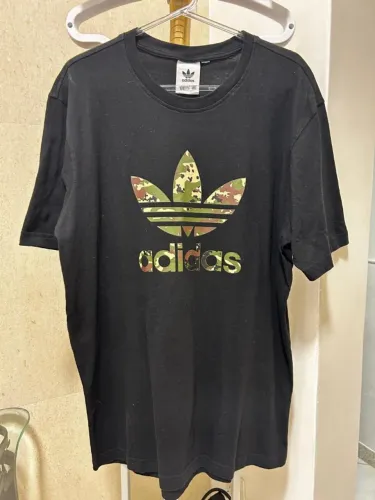 Camiseta Adidas L G original Comprada Nos Estados Unidos