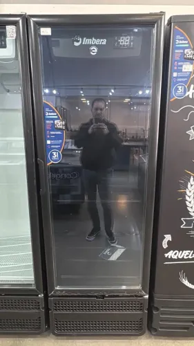 Cervejeira Imbera 569 Litros Porta de Vidro total Preto CCV355 220V