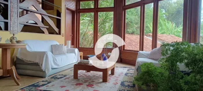 Casa com 4 dormitórios à venda, 583 m² por R$ 4.000.000,00 - Itacoatiara - Niterói/RJ