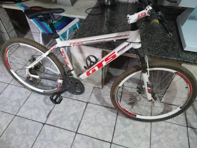 Bicicleta GTS aro 26, linda!!