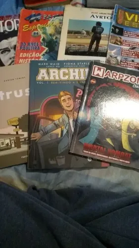Lote de Livros e Revistas em ótimo estado!