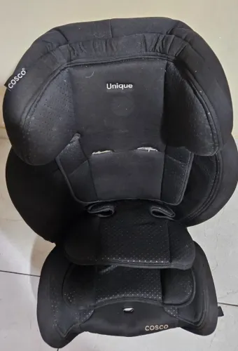 Vendo cadeirinha de criança para carro da marca Cosco