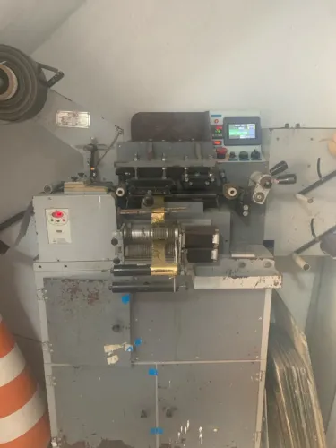 Máquina de etiquetas Automática - Turo