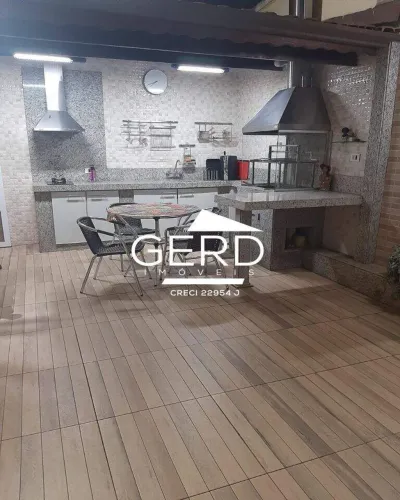 Casa Mobiliada à Venda em Cotia | Condomínio Fechado, Km 21 Próx. Granja Viana