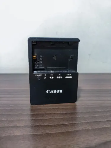 Carregador Original Canon LC-E6 para Bateria LP-E6 / LP-E6N / LP-E6NH