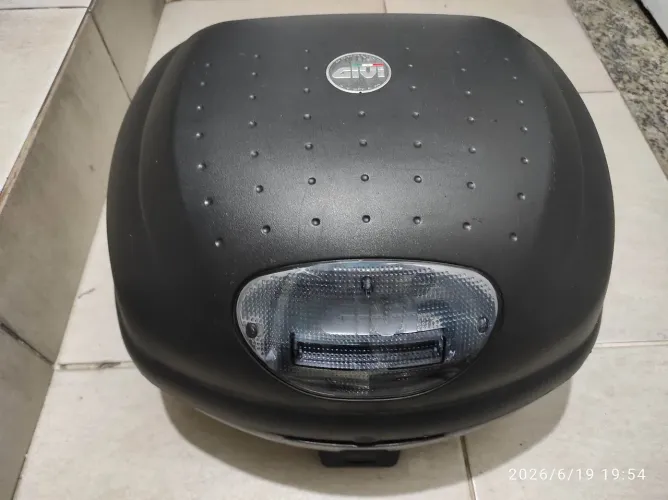 Baú bauleto com suporte Givi monobloco E 33 - 1 capacete - pouquíssimo uso
