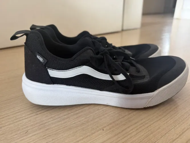 Tênis Vans Semi-Novo Tamanho 41