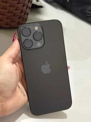 vendo iphone 16 pro max novo