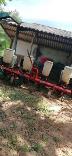 Plantadeira jumil 2040 4 linhas