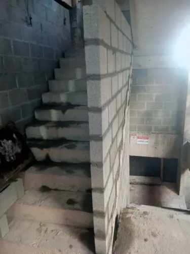 Pedreiro disponível empreitada