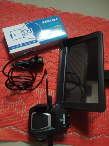 Aparelho para carro via bluetooth, suporte para celular e lâmpadas novas nunca usadas 
