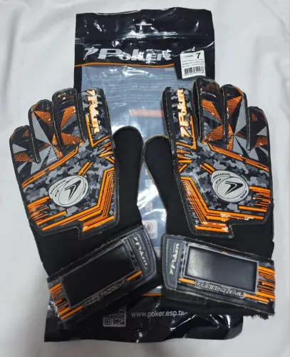 Luva Goleiro Poker