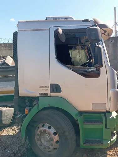 Cabine volvo VM 330