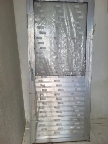 ? Vendo Porta de Alumínio 90 cm - Nova