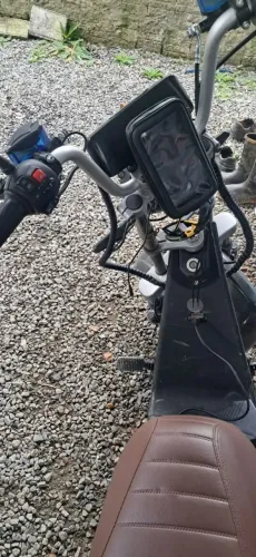 Vedede-se moto elétrica para lazer/trabalho/escola
