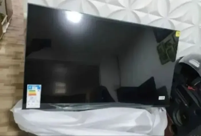 Smart TV Toshiba 40 polegadas Dled inteligência artificial Novinha,nota fiscal garantia