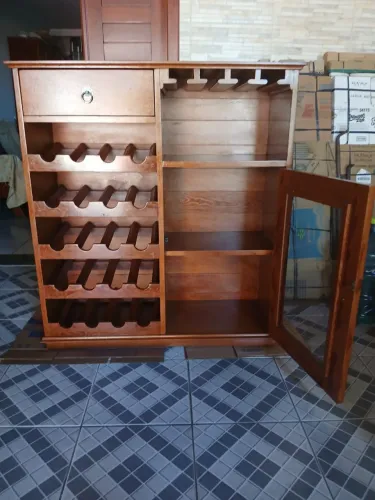 ADEGA DE MADEIRA MACIÇA 