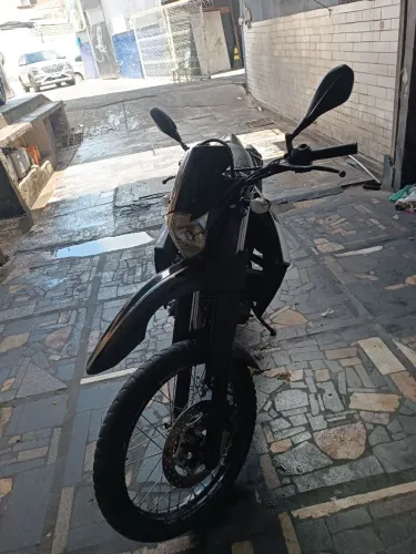 Vendo Yamaha XT 660R moto primeira rodada para todo canto dispenso golpista e perus