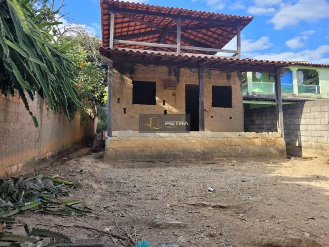 Imóvel certo, Casa em construção em lote cerca de 500 metros bem localizada