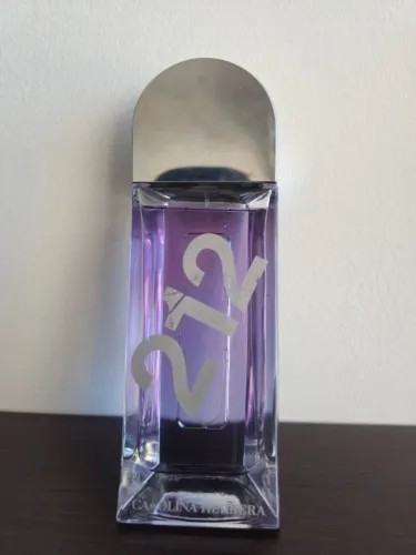 CH - 212 VIP Heroes 145/150ml
