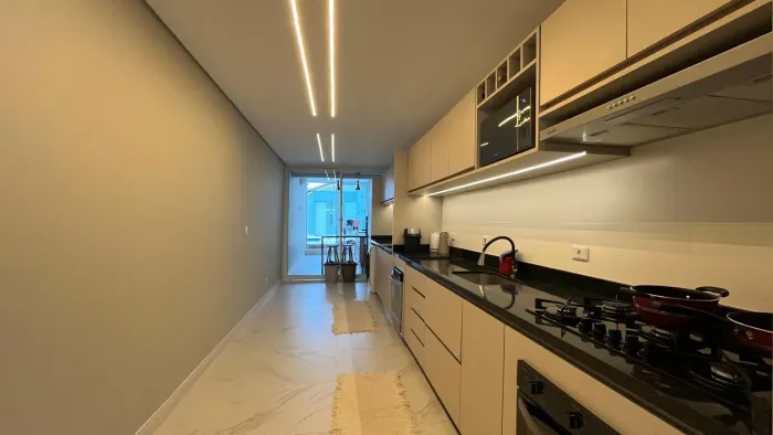 Casa Mobiliada 500m da praia - Permuta por imóvel SP