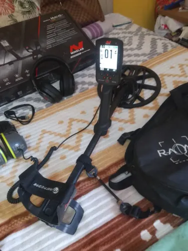Detector de metal Manticore da Minelab