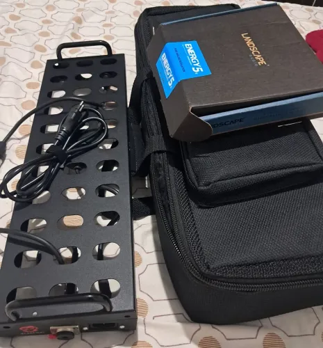 Pedalboard 50x15 + Fonte Para Pedais Landscape