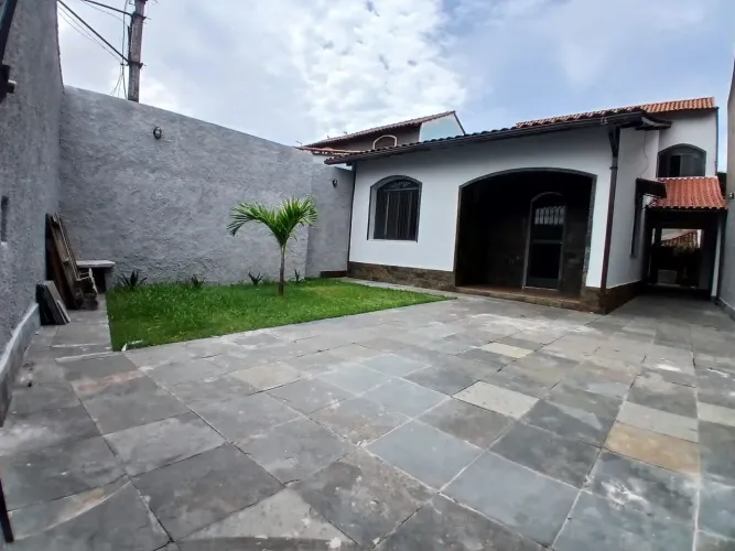 Alugo em Padre Miguel