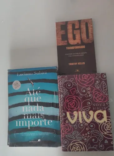 Livro EgoR$: 29,99; Até que nada mais importa R$: 39,99 e bíblia R$: 49,99