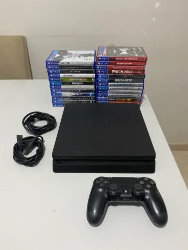 PS4 slim super conservado