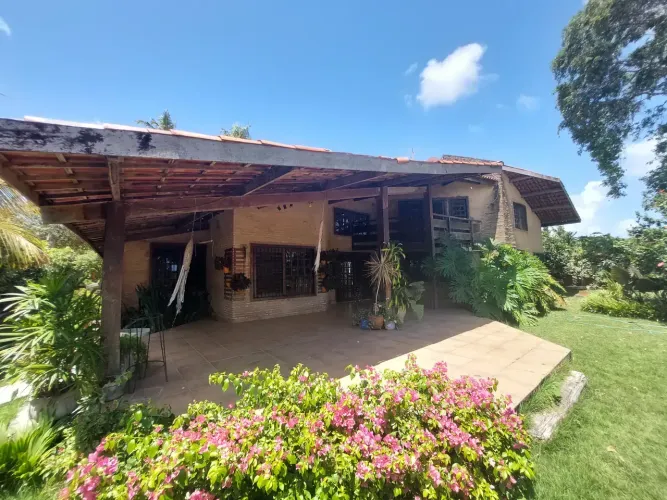 Oportunidade sem igual. Casa e terreno a beira da lagoa da Precabura