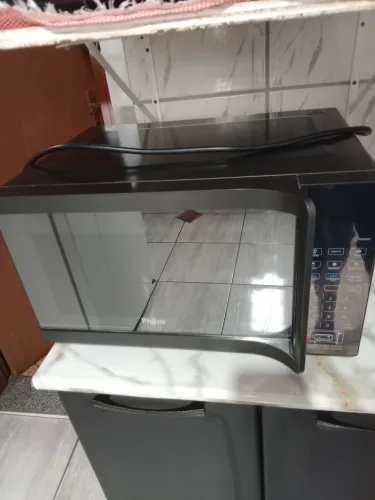 Microondas Philco sem prato giratório